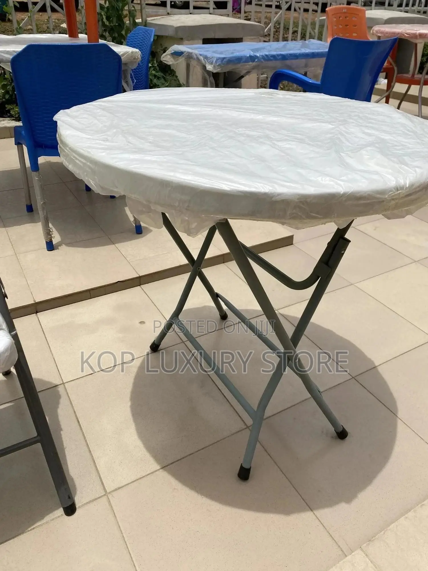 3ft Round Table
