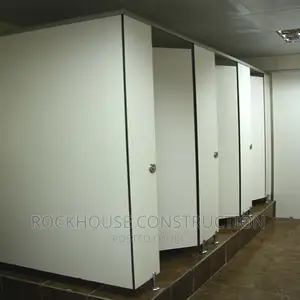 Toilet Partition With 18mm Thick German Laminated Board