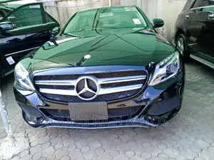 Mercedes-Benz C300 2016 Black