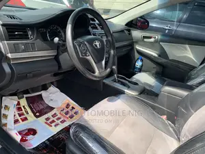 Toyota Camry SE 4dr Sedan (2.5L 4cyl 6A) 2012 Silver
