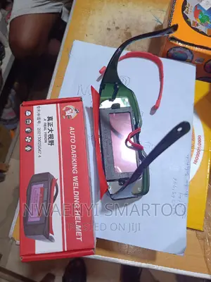 Automatic Eye Glass