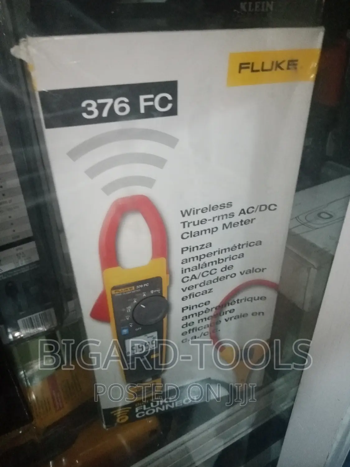 Digital Clamp Meter (Fluke 376)