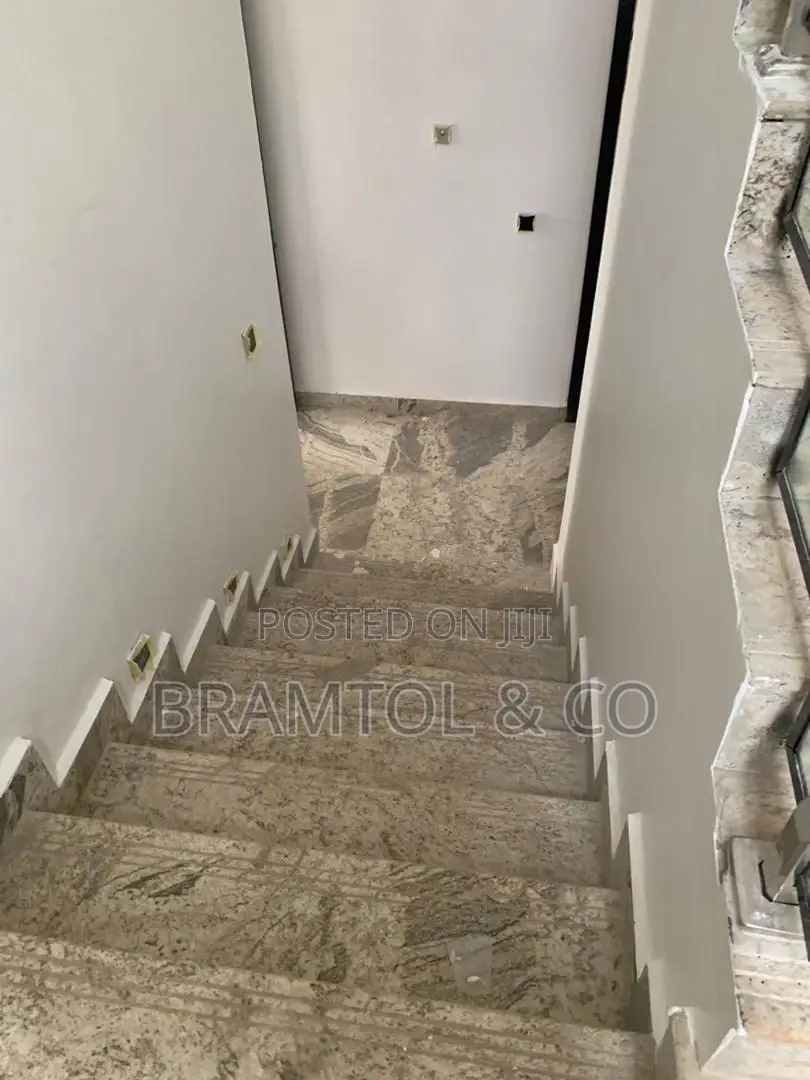 6bdrm Duplex in Katampe Extension for rent