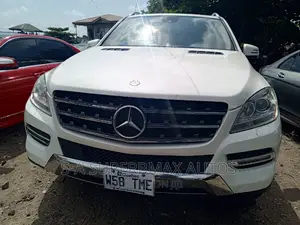 Mercedes-Benz M Class ML 550 4Matic 2013 White