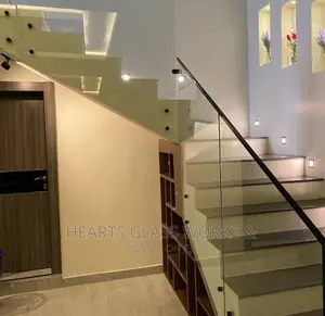 10mm Toughen Glass With Black Top Rail and Accessories