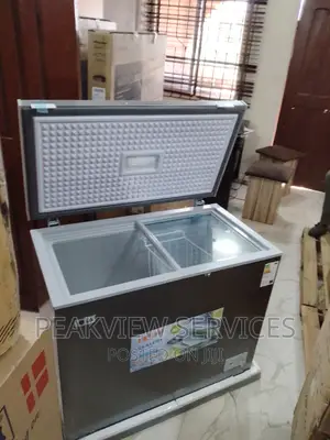Quality (Gc-398)Lg Chest Freezer Silver With Key Lock