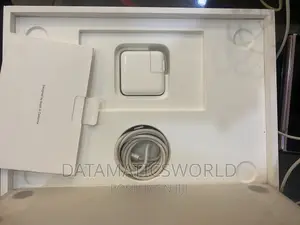 Laptop Apple MacBook Air 2022 M2 8GB Apple M2 SSD 256GB