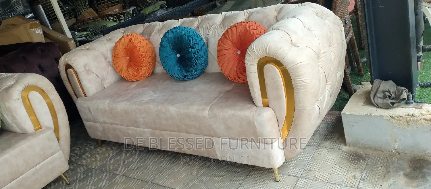 Luxury Complete Fabric Sofa