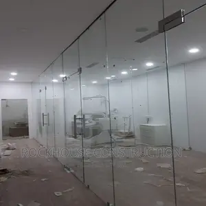 Frameless Office Partition With Temperd Thick Glass