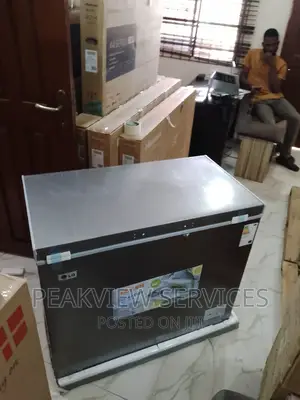 Top World LG Gc-398 Chest Freezer With Key Lock