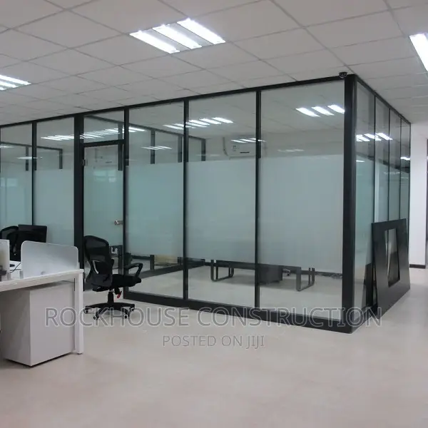 Office Partition With Frosting Thick Glass