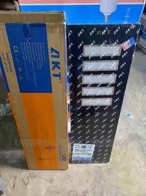 500 Watts Akt Industrial Solar Streetlights