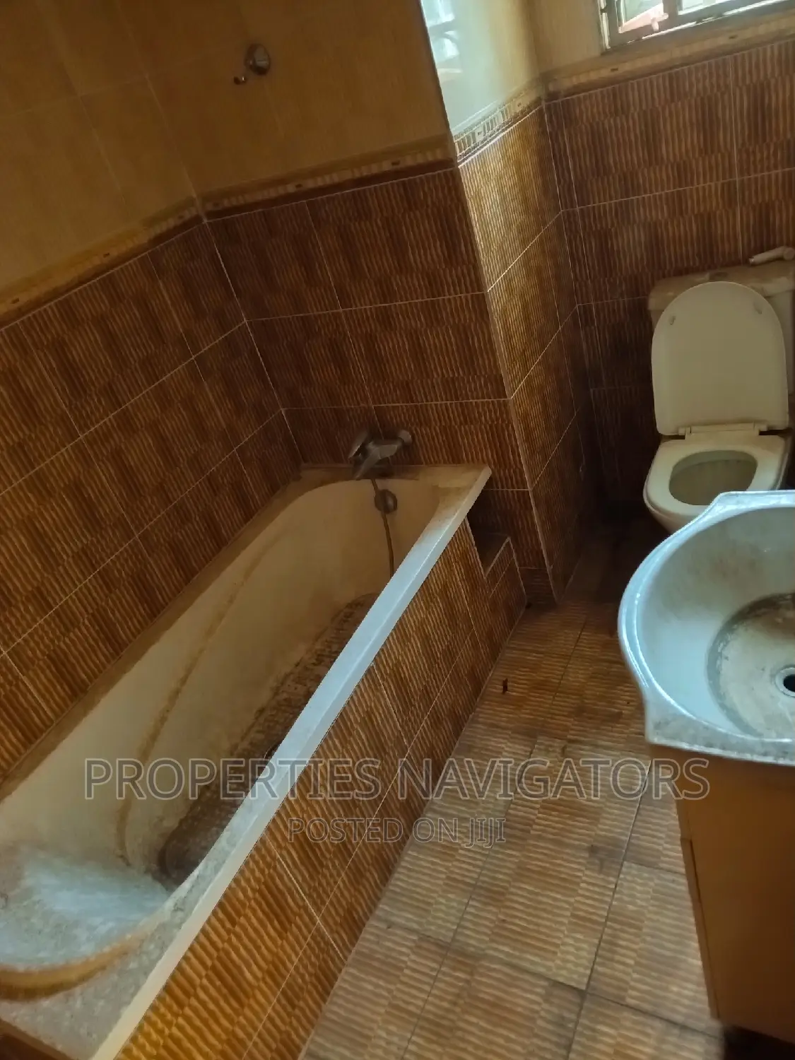 5bdrm Duplex in Asokoro for rent