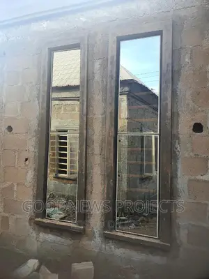 Fixed Frameless Curtain Wall