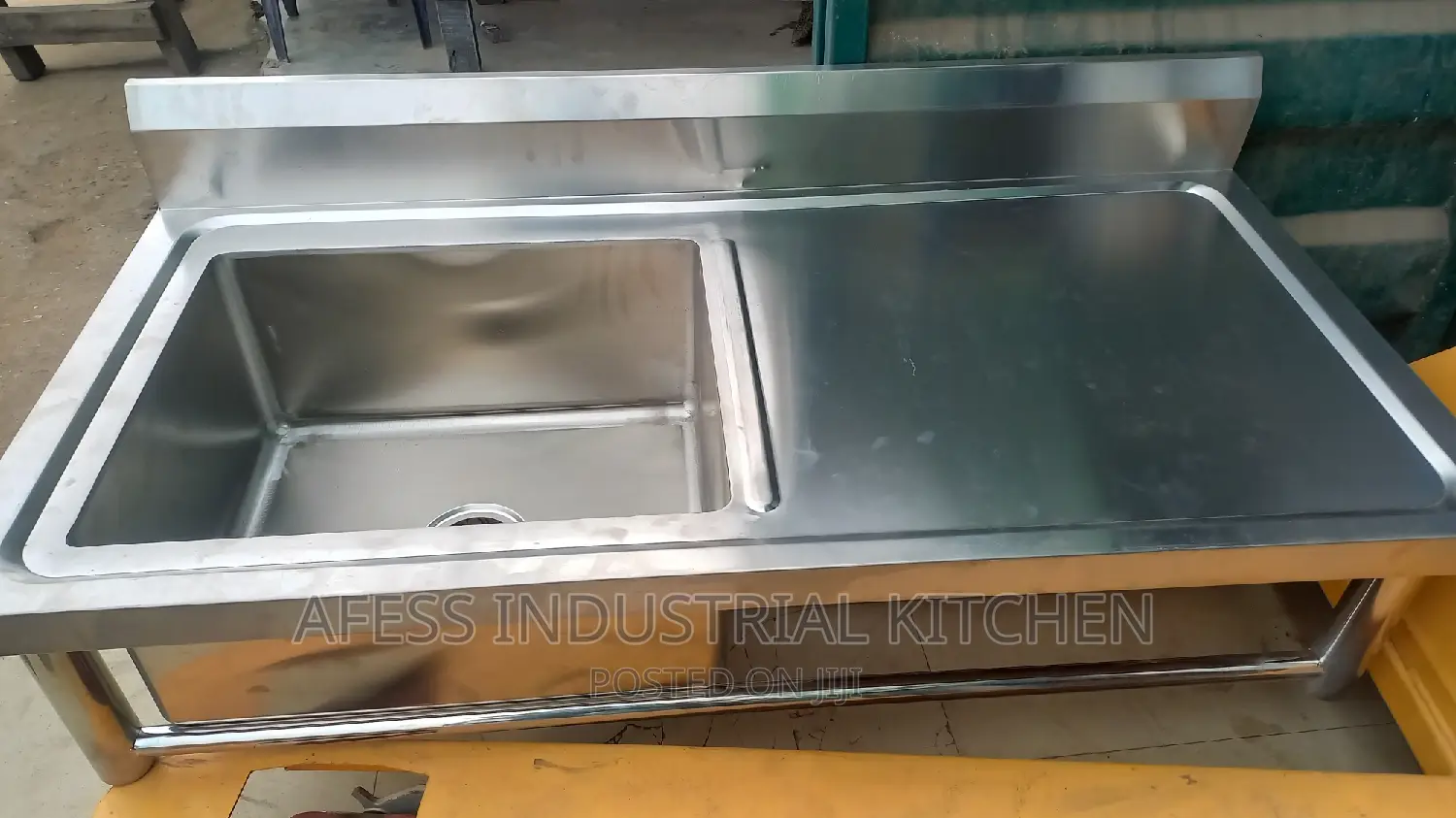 Stainless Steel Single Sink With Side