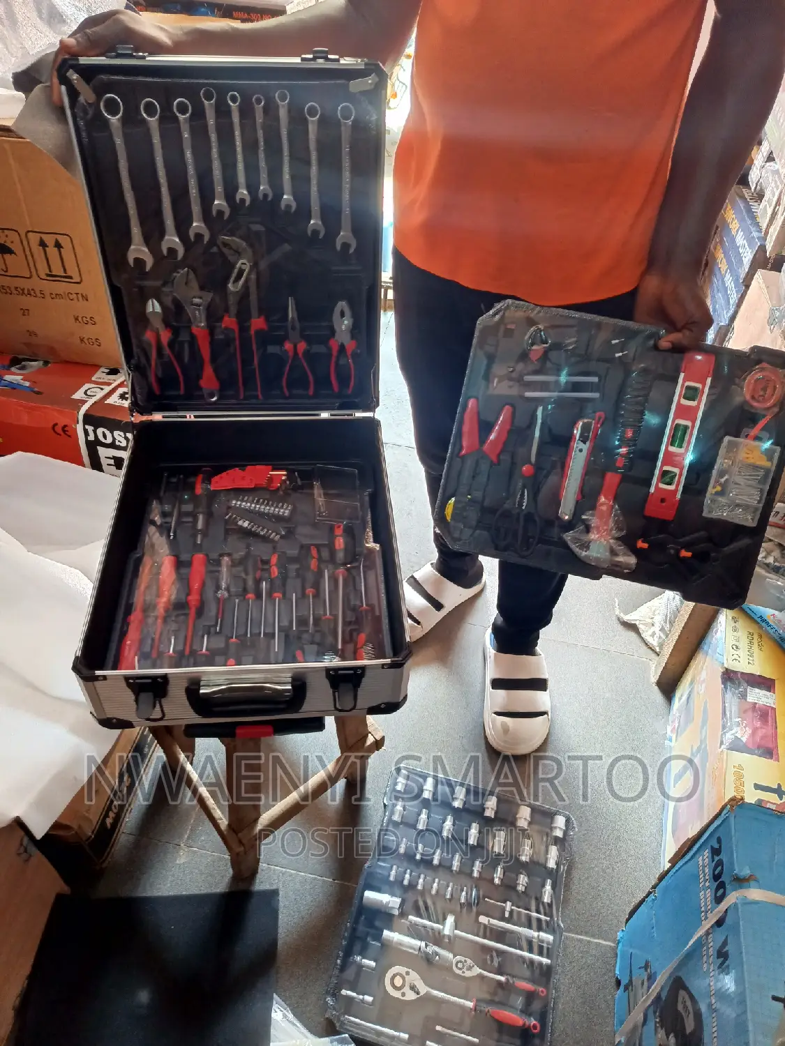 Trolley Tools Box 699pcs