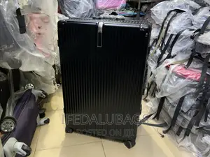 Big Size Quality Imported Aluminium Frame Travel Luggage