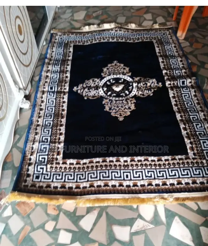 Real Unique Center Rug