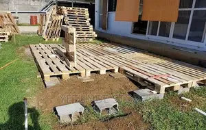 Wooden Pallets Garden - DIY