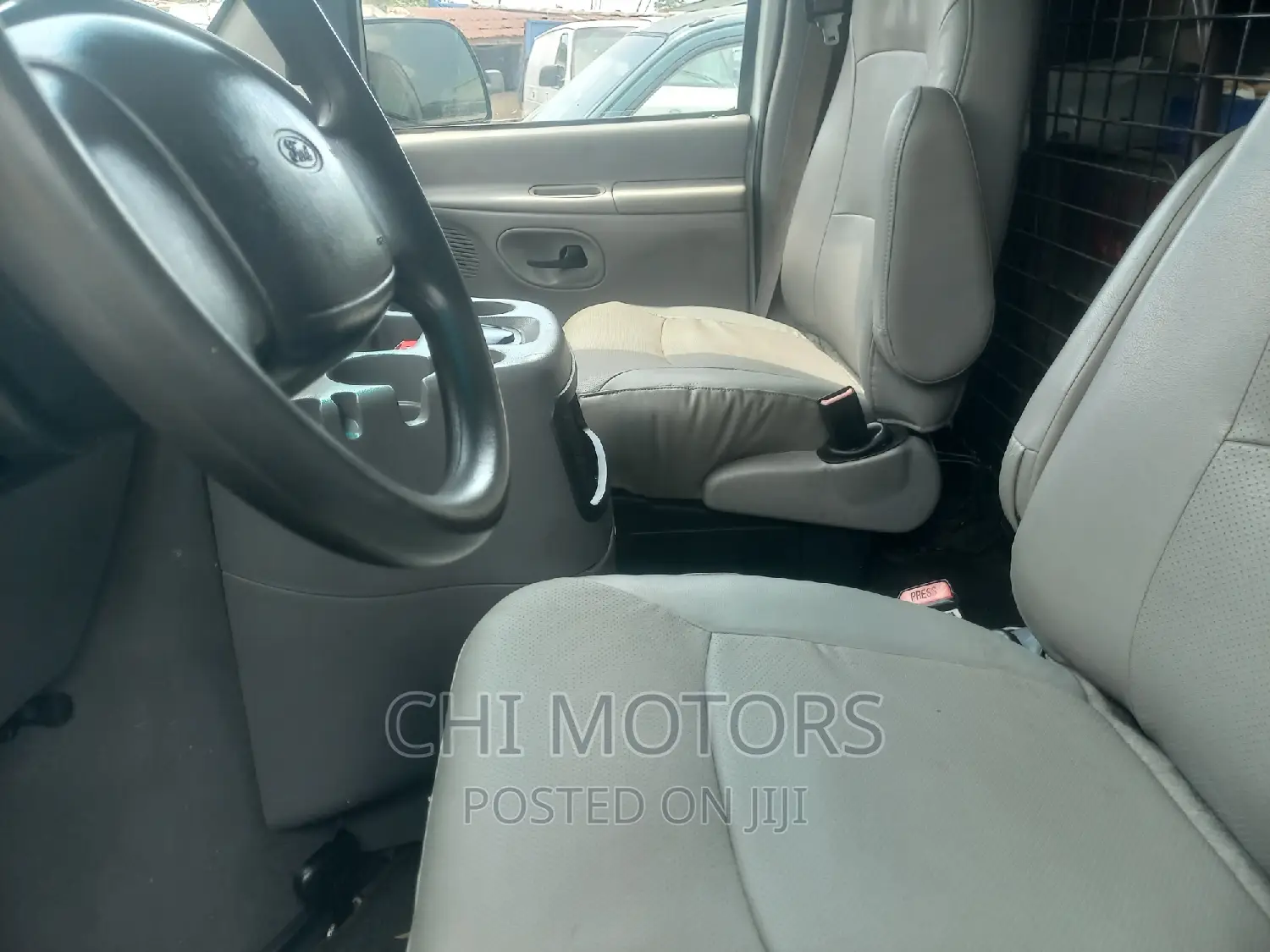Ford E250 2005 White