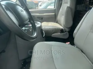Ford E250 2005 White