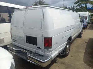 Ford E250 2005 White