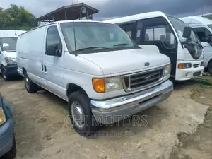 Ford E250 2005 White