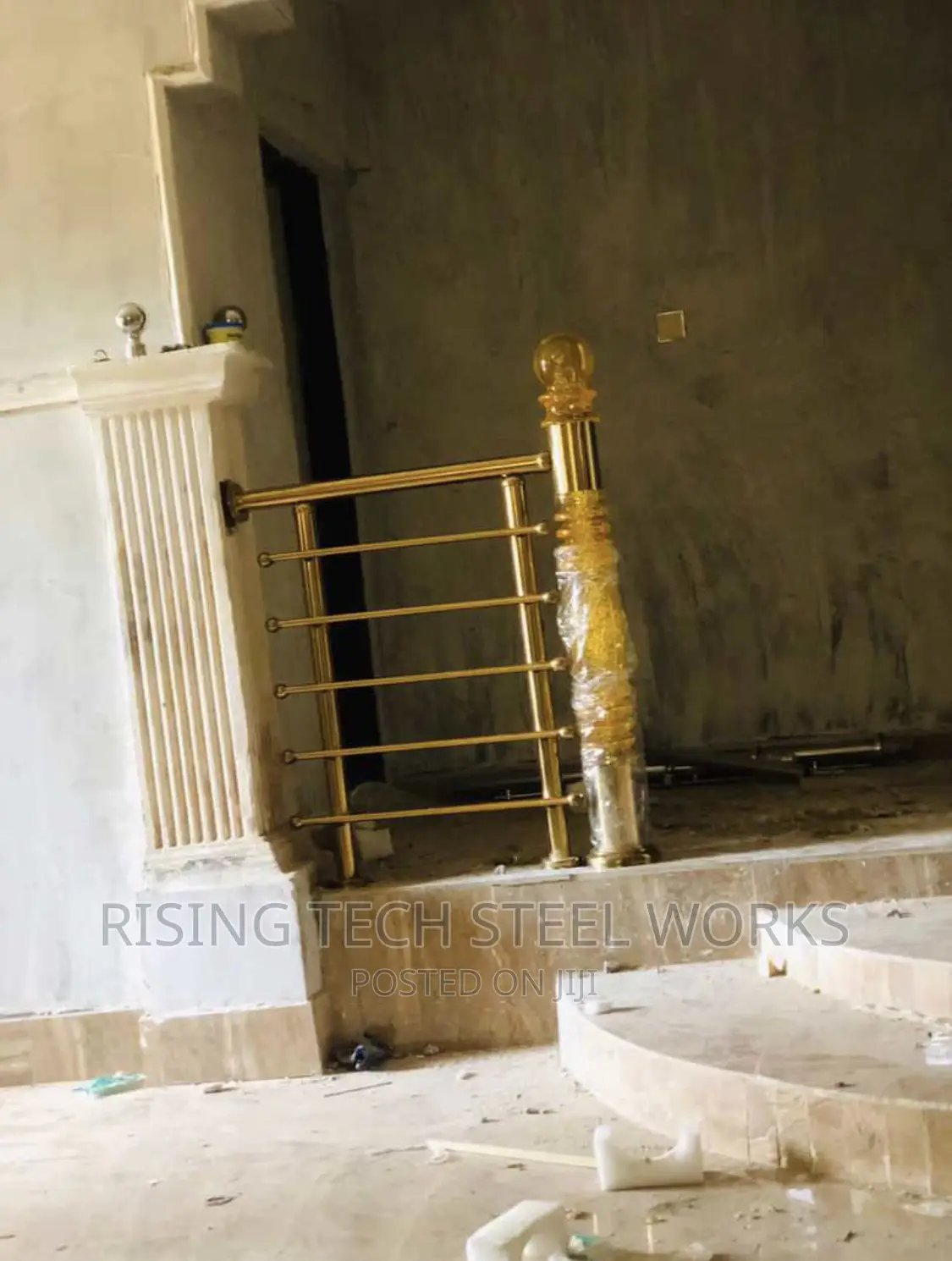 Stainless Handrail in Gold All Through