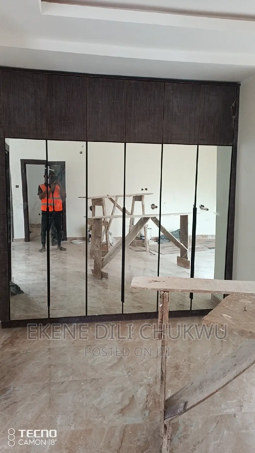Inbuilt Wardrobe Unit for Masters