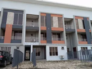 Furnished 4bdrm House in Lekki for sale