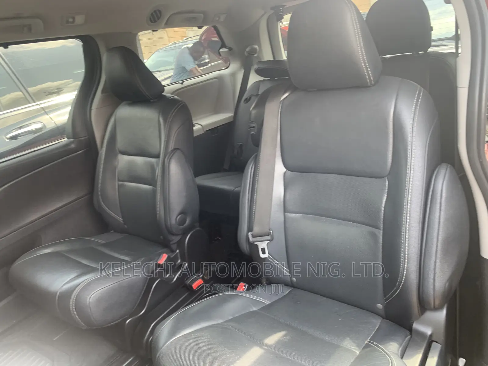 Toyota Sienna 2015 Red