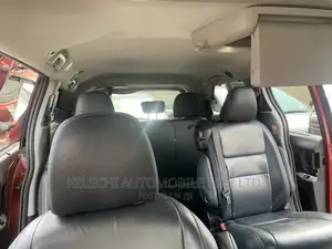 Toyota Sienna 2015 Red