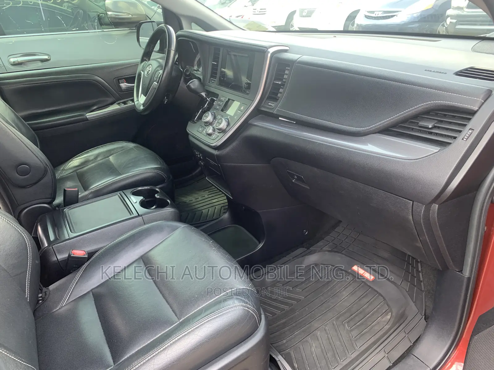 Toyota Sienna 2015 Red