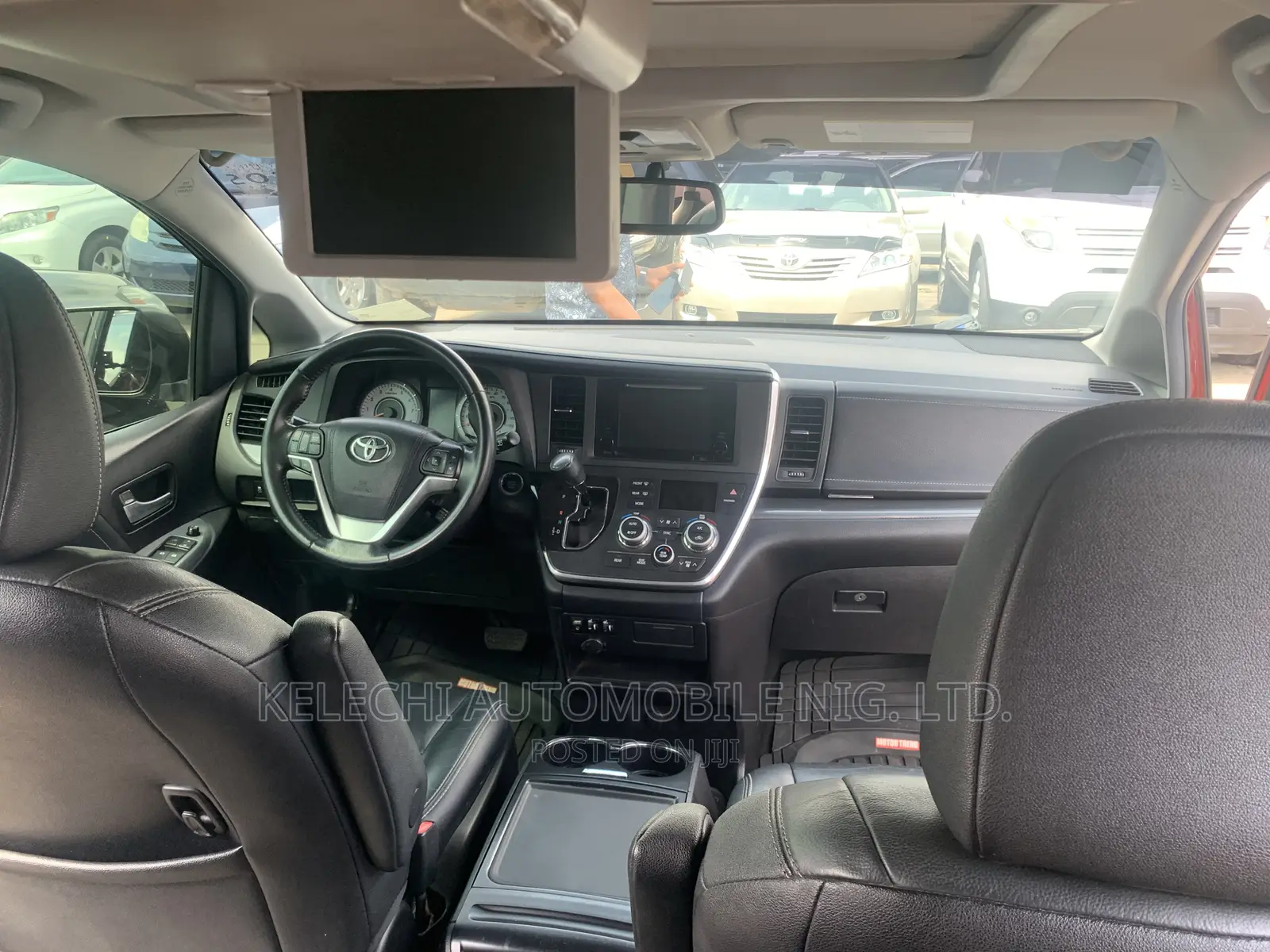 Toyota Sienna 2015 Red