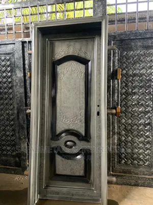Single Foreign Plates Door