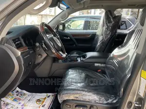Lexus LX 570 AWD 2018 Gold