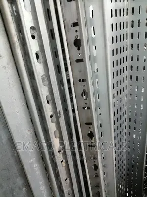 Galvanized Cable Trays and Wire Mesh