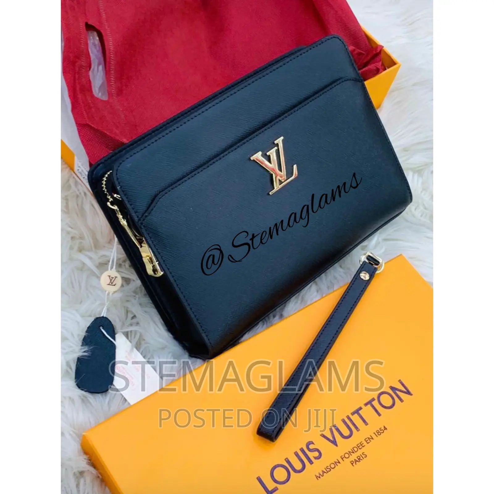 LOUIS VUITTON Arm-Pit Purse