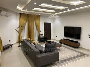 100% Luxury 3 Bedroom Apartment Wuse 2 ( With a Garden)