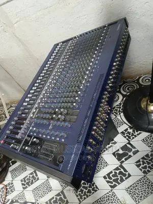 MG24/14fx Yamaha 24channels Mixer