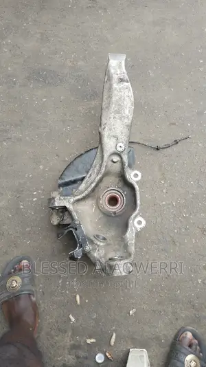 Front Hub Range Rover Vogue 2015