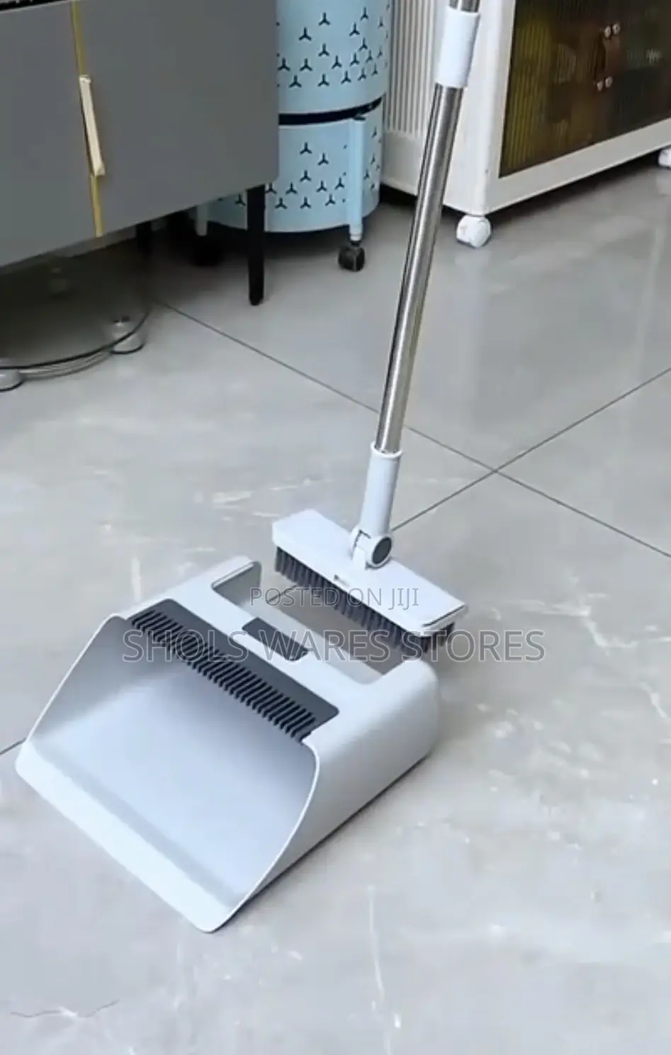 Sweeping Scrubbing Brush With Packer