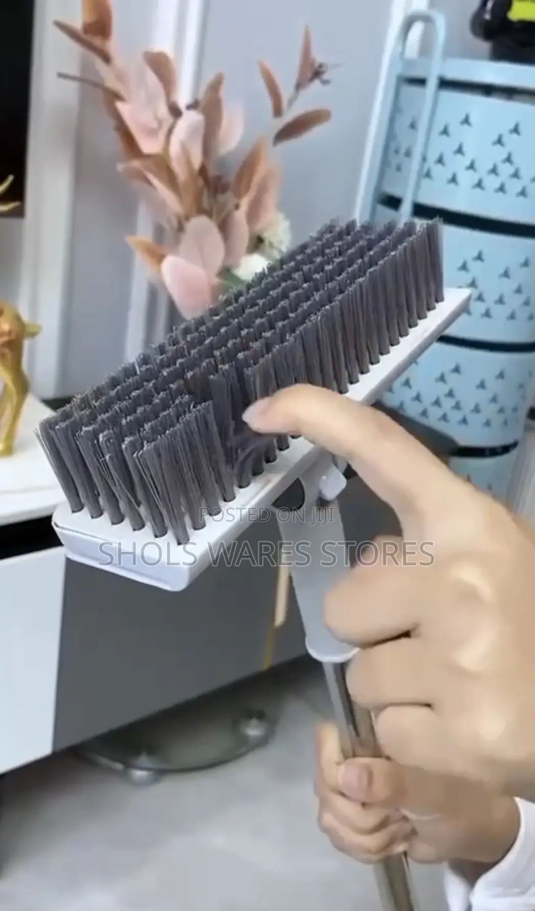Sweeping Scrubbing Brush With Packer