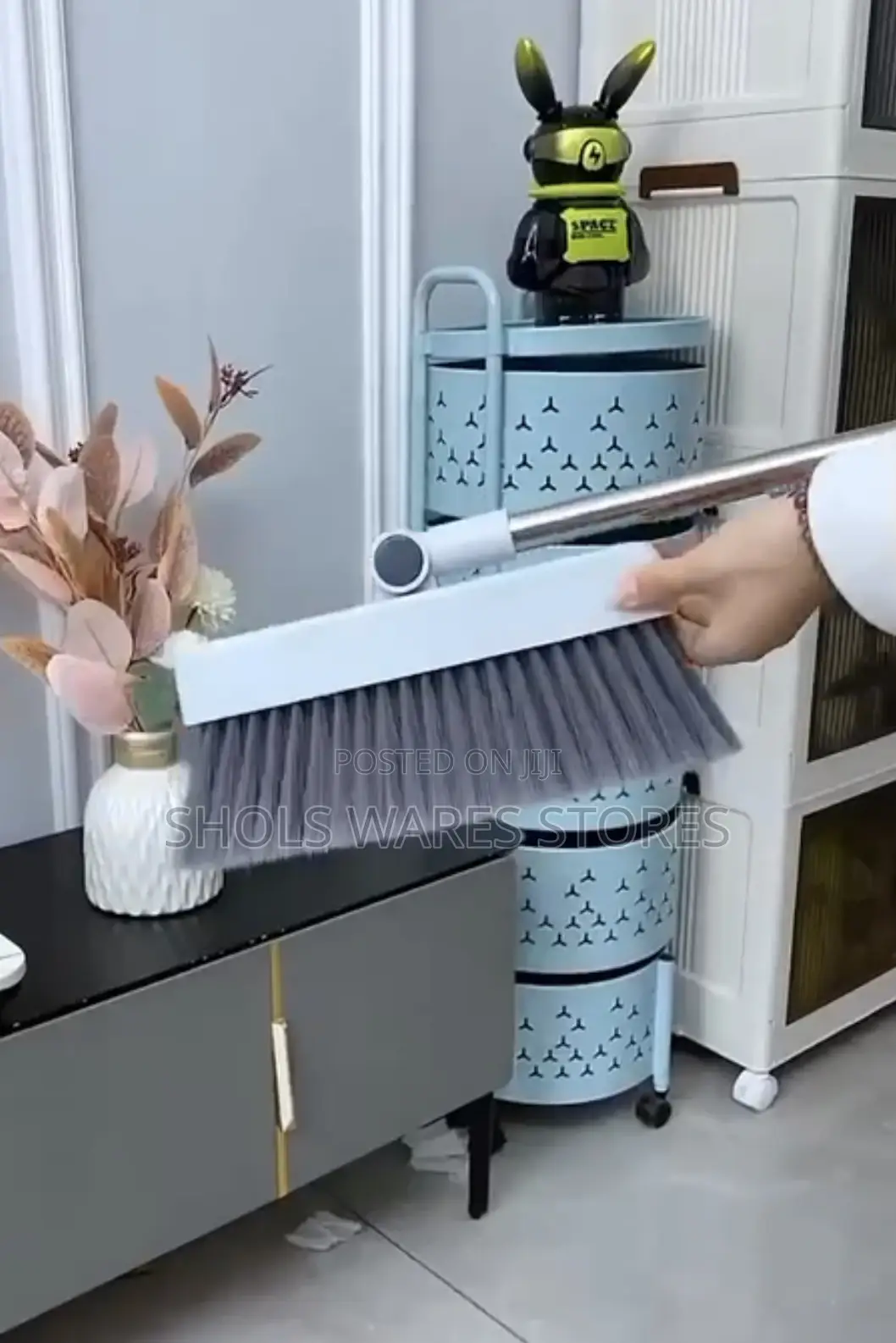 Sweeping Scrubbing Brush With Packer