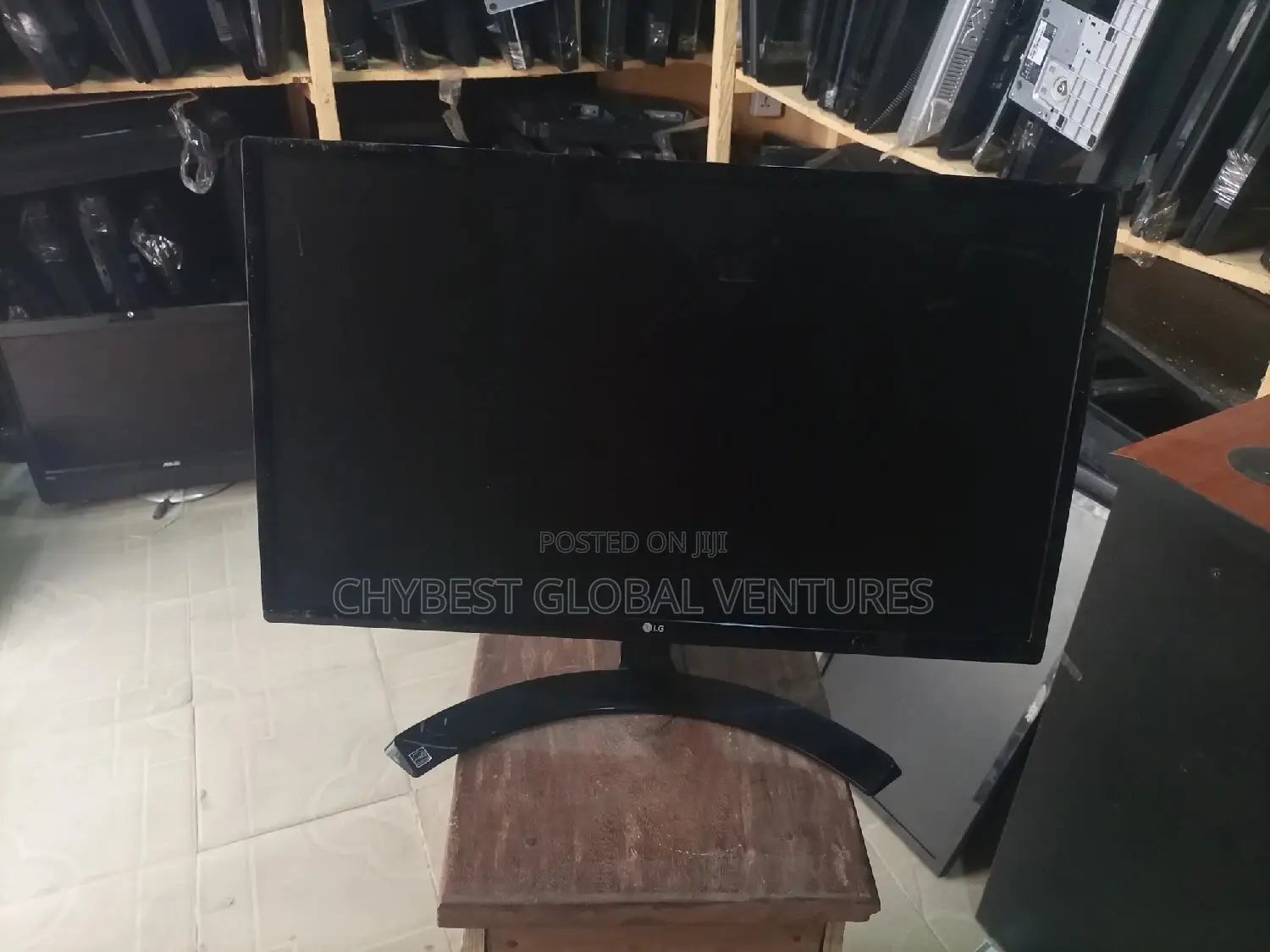 24 Inches LG Monitor