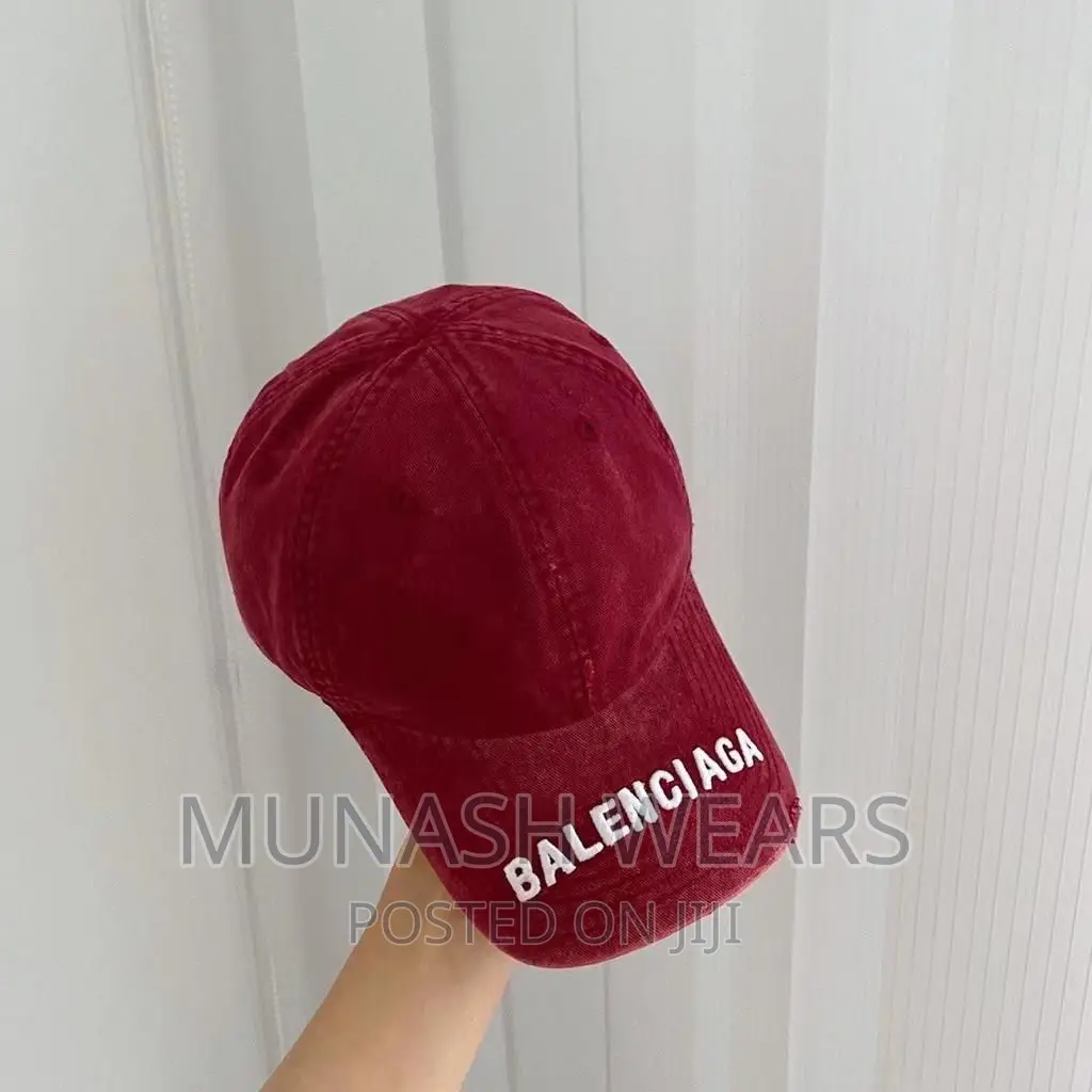 BALENCIAGA Classic Cap