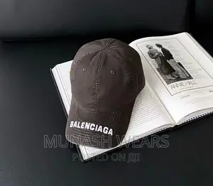 BALENCIAGA Classic Cap