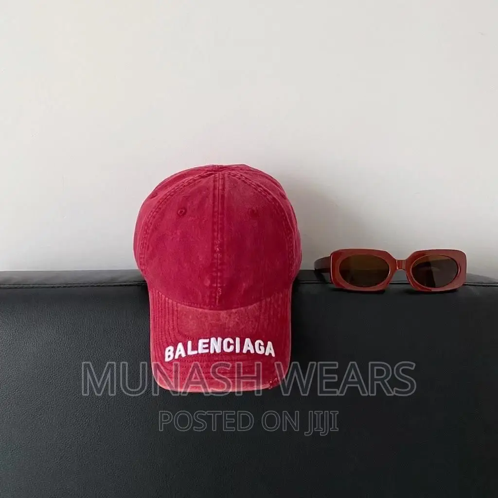BALENCIAGA Classic Cap