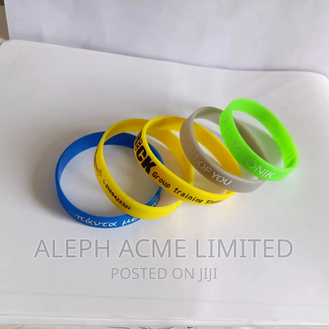 1000 Pieces Customized Embossed Silicone Wristbands Souvenir