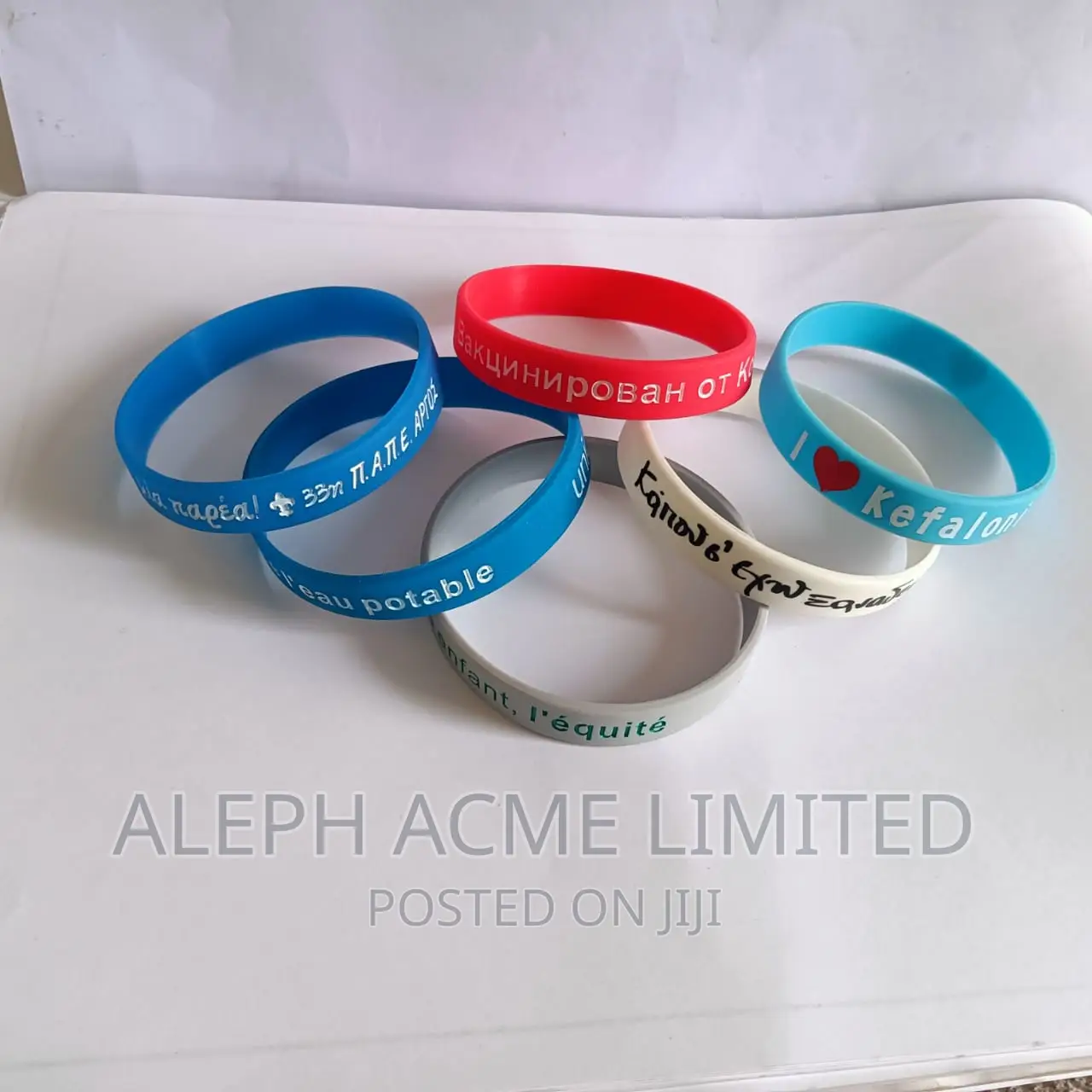 1000 Pieces Customized Embossed Silicone Wristbands Souvenir
